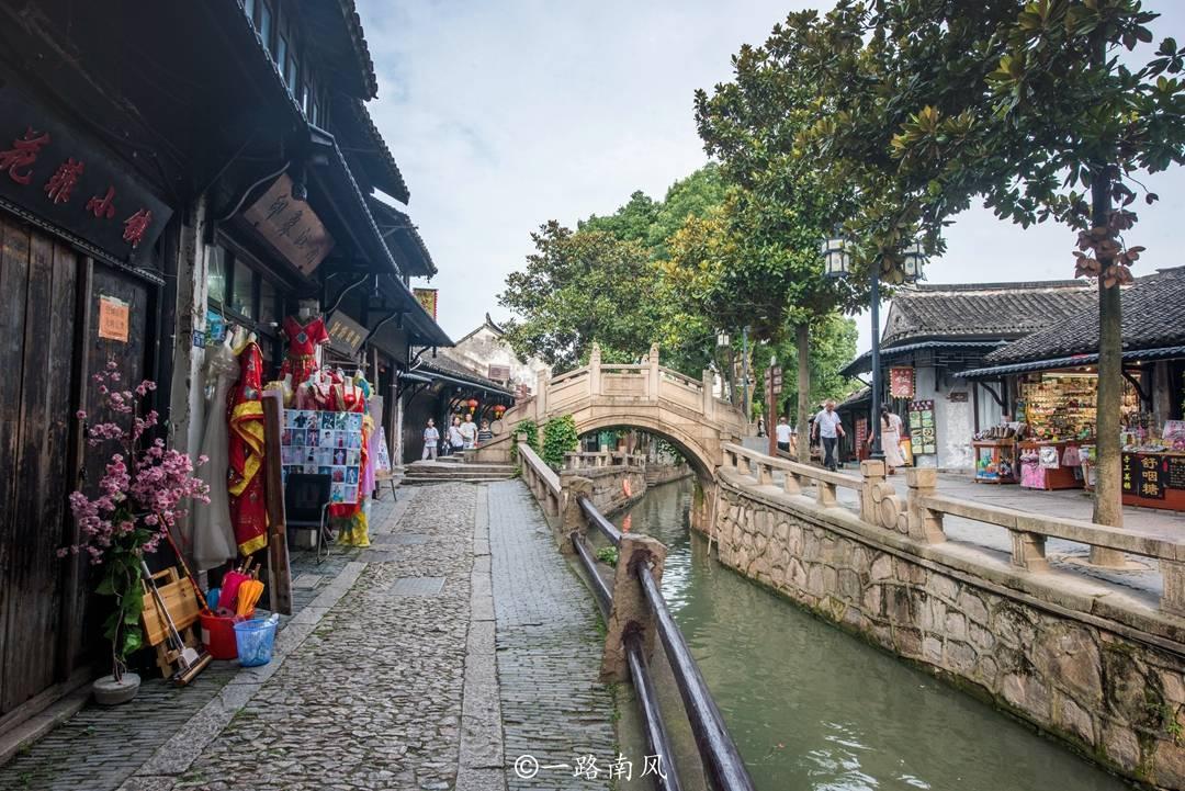 “龙”重“灯”场,社科院与美国杜兰大学金融管理硕士一起点亮未来